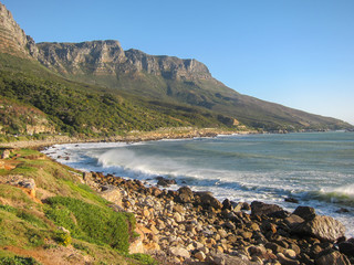 Fototapeta na wymiar Table mountain coast line