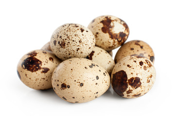 Obraz premium Quail eggs isolated on white background