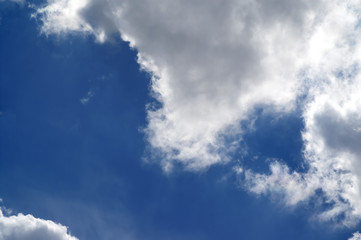 Fototapeta premium Blue sky with sunlight clouds