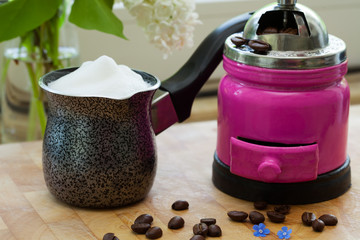 cappuccino - Kaffee machen, Kaffeemühle, Milchschaum