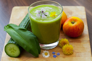 fresh smoothie - gesund, frisch, Obst, Gemüse, Äpfel, Gurke