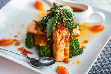 Chu Chee Red curry salmon Paste on white plates.