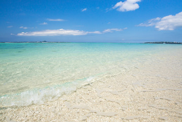 沖縄のビーチ・瀬底ビーチ