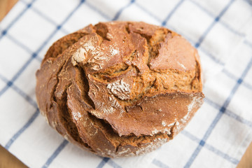 Frisches Vollkornbrot 