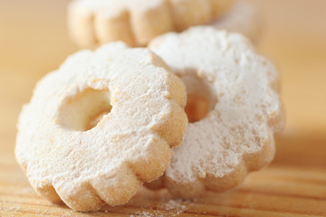 Italian Canestrelli cookies sprinkled with icing sugar