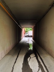 Тоннель во двор. 