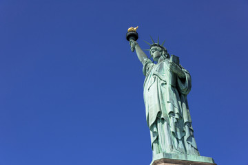 リバティ島の自由の女神