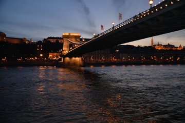 Obraz premium BUDAPEST NOCTURNO