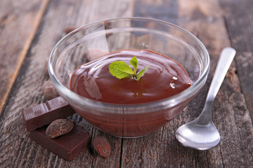 chocolate cream dessert