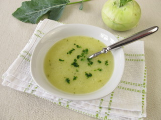Kohlrabicremesuppe