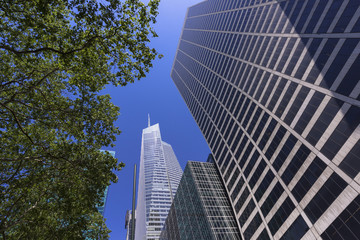 アメリカ通りの近代ビル群