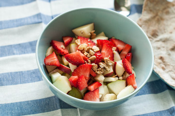 Fruit salad with nuts