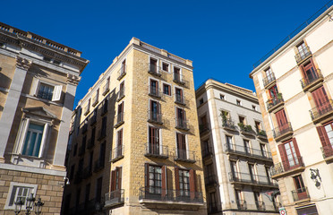 Fototapeta na wymiar Some old historic houses in Barcelona, Spain