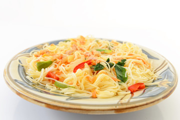沖縄料理　そうめんチャンプルー　素麺の炒め物