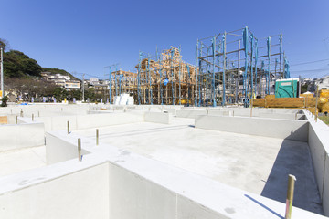 住宅の基礎工事　ベタ基礎と建設現場