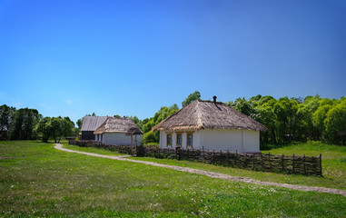 Fototapeta na wymiar Old traditional wooden house