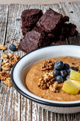 Home porridge with honey.