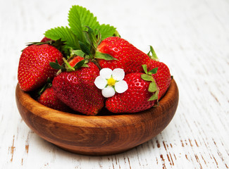 Bowl with strawberries