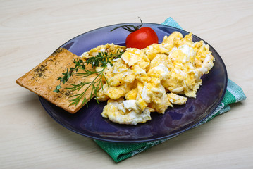 Scrambled eggs with tomato