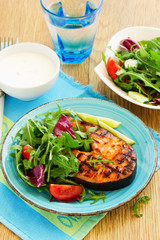 Grilled salmon with soy sauce with vegetables.