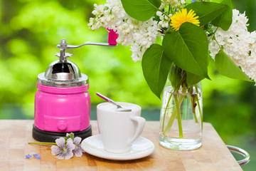 Cappuccino - Kaffee machen, Kaffeemühle, Kaffeetasse
