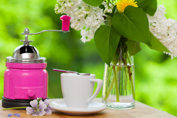 Cappuccino - Kaffee machen, Kaffeemühle, Kaffeetasse