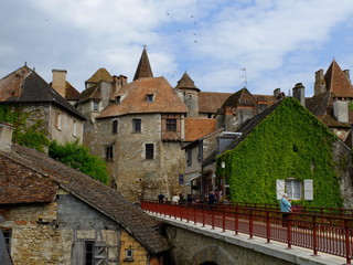 Fototapeta na wymiar Villages et paysages du Lot et Dordogne
