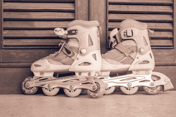 old pink roller skate