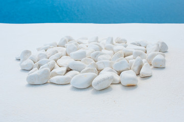 Fototapeta na wymiar White pebble stone