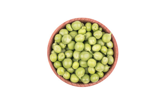 Green peas in a bowl