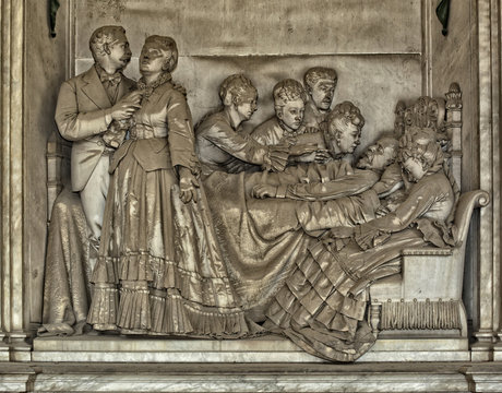 family group that mourns a loved one