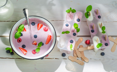 Cold ice cream with fresh berry fruits