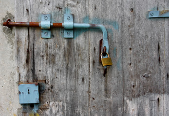 DETTAGLIO DI PORTA VECCHIA