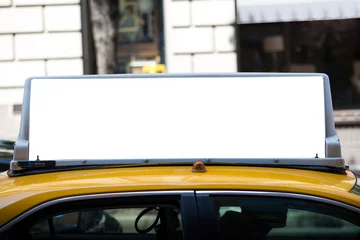 Fotobehang New York taxi Wit leeg reclamebord op de taxi.