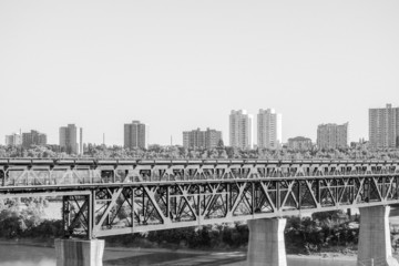 Obraz premium North Saskatchewan River in Edmonton