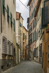 Fototapeta na wymiar street in Lucca, Italy