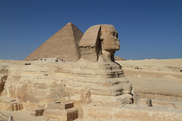 Die Pyramiden und Sphinx von Gizeh in Ägypten 