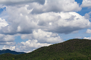Obraz na płótnie Canvas Clouds cover on the mountains