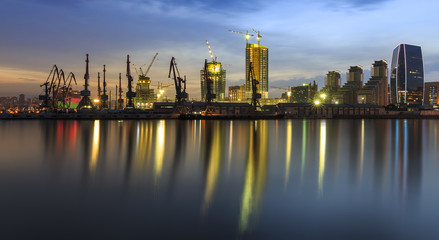 Obraz na płótnie Canvas Modern buildings and the port in Baku (Azerbaijan)