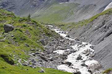 Gebirgsbach, Schweizer Alpen