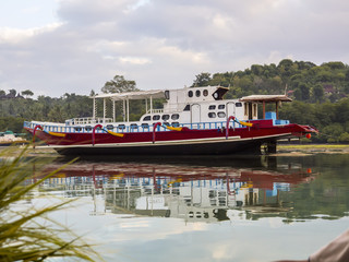 Fototapeta premium large catamaran stuck in the shallows, Nusa Lembongan, Indonesia