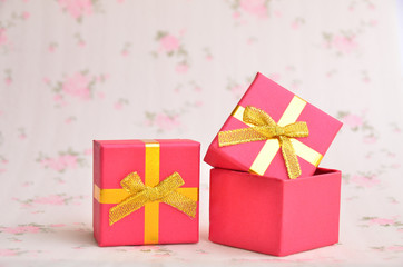 box,jewelry,color,vintage,tone,backgorund,gift,earring,fashion,diamond