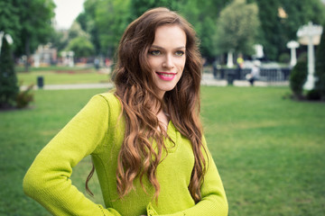 Obraz premium portrait of beautiful girl outdoors