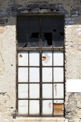 Fenster alten Maschinen-Halle