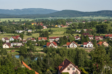 Małe miasto w górach © Grzegorz Polak
