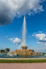 Papier Peint Lavable Fontaine Buckingham fountain and rainbows in Grant Park, Chicago, IL