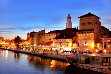 Fototapeta na wymiar Old town of Trogir in Dalmatia, Croatia by night