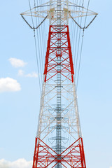 高圧電線の鉄塔