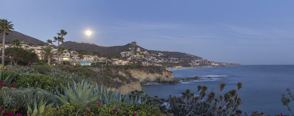 Moonrise over Laguna Beach along the coastline of Southern California © SailingAway