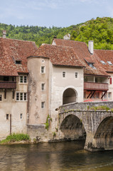 Saint-Ursanne, St-Ursanne, Stadt, Stadttor, Bogenbr&uuml;cke, Br&uuml;cke, historische Altstadt, Jura, Schweiz